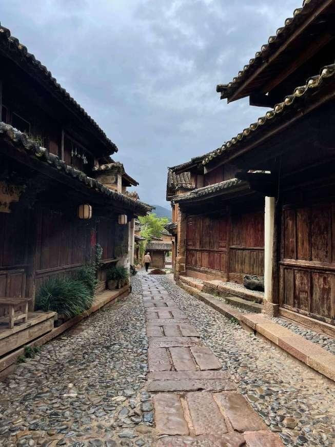 探索世界,尽在央行意外降息释放了什么信号?哪些行业会因此受到影响?蜗牛问答平台